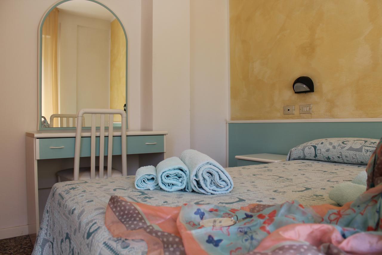 Hotel American Bellaria-Igea Marina Habitación foto